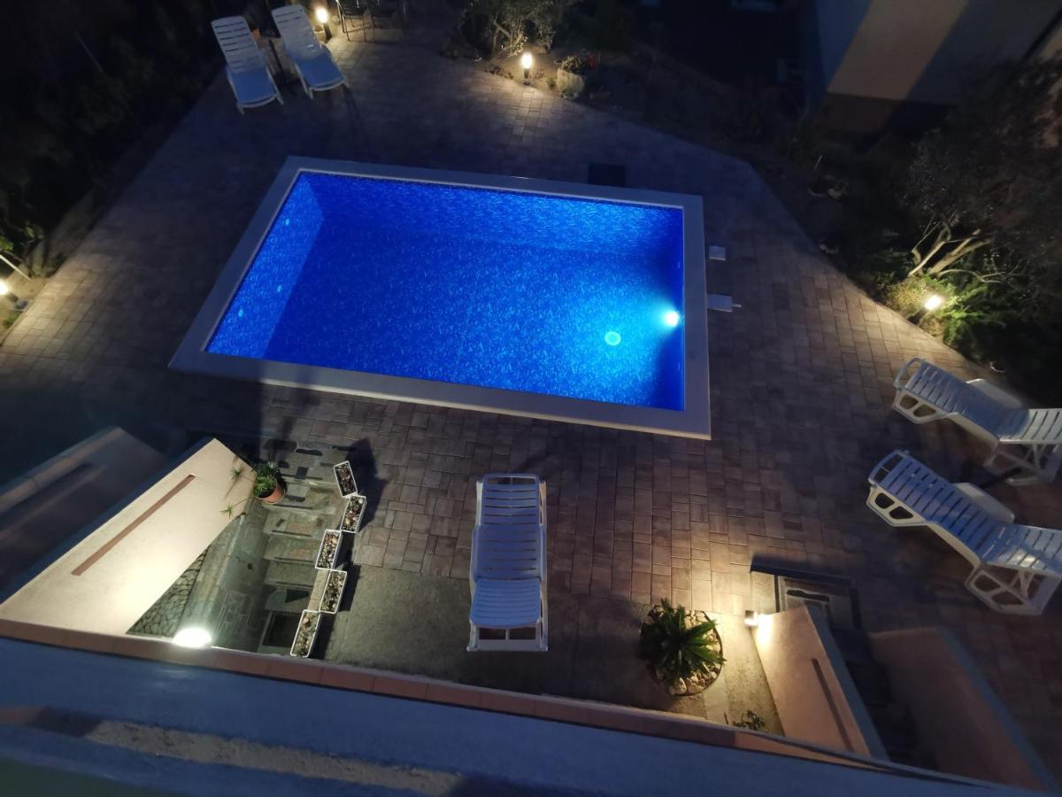 Apartments With A Swimming Pool Punat, Krk - 5378 Exteriér fotografie